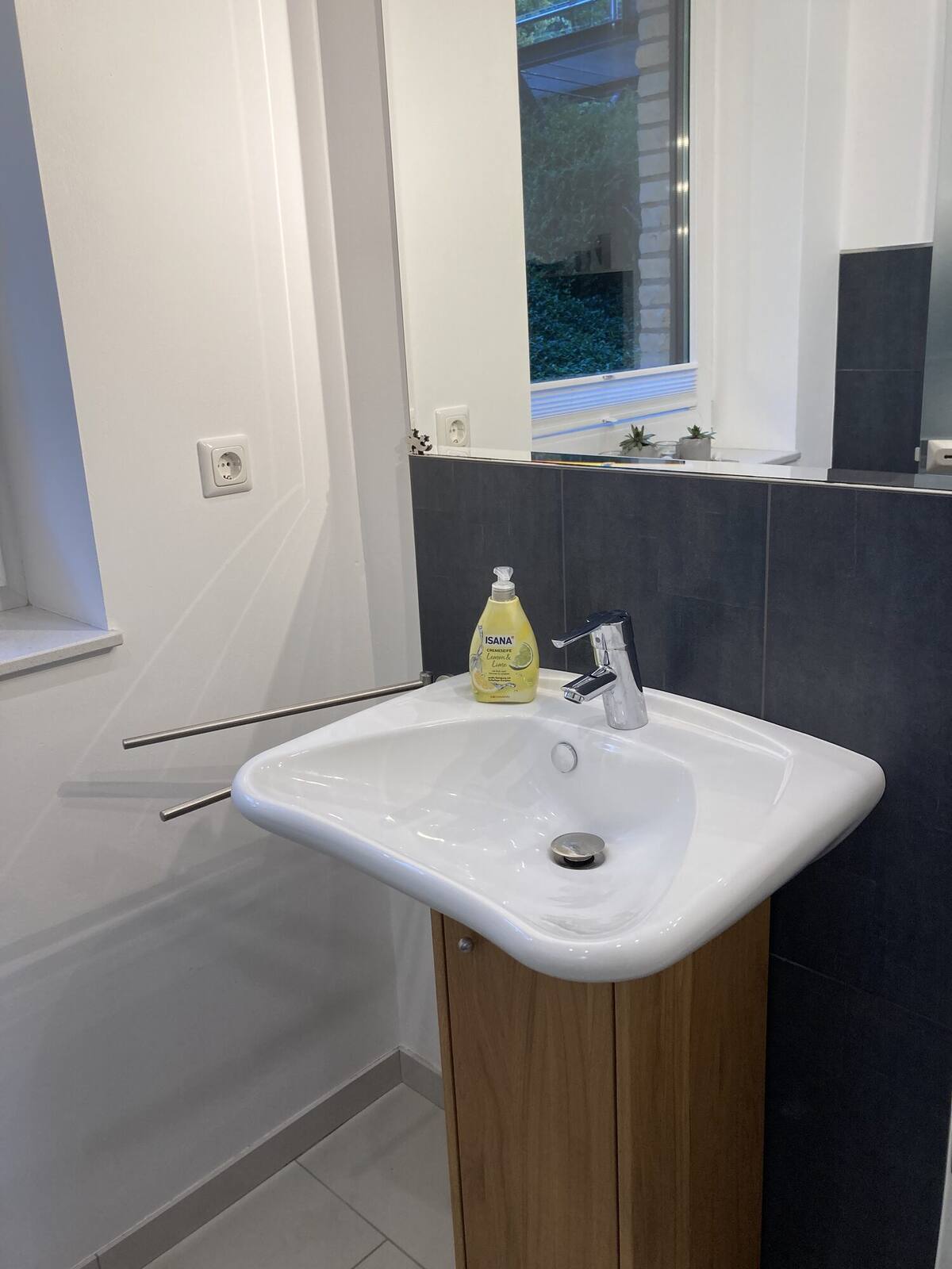 Separates Gäste-WC – Foto 1